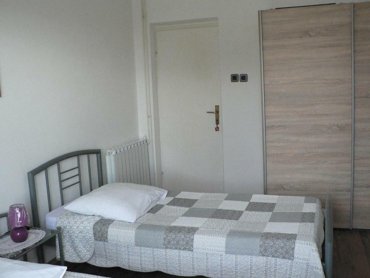 Apartman Mare Pula Exterior foto
